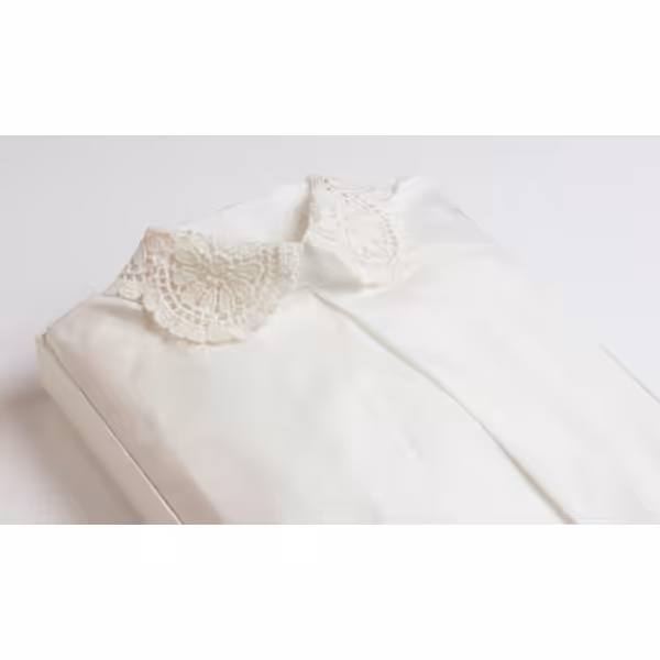 ein Talar aus Baumwolle für Frauen