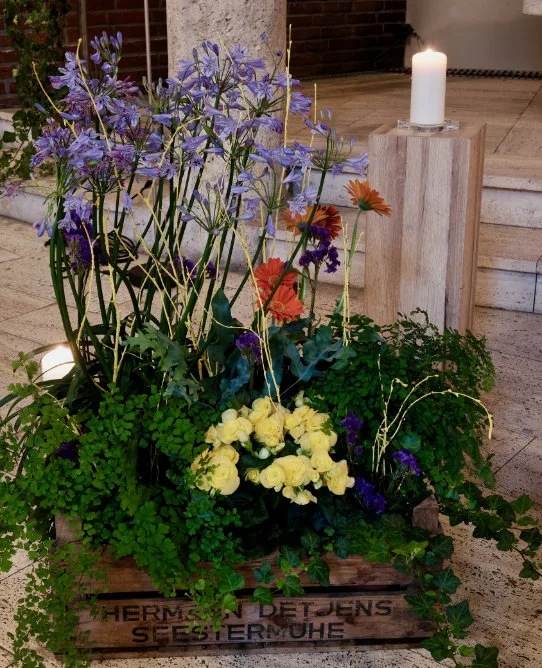 Blumendekoration-Varekhine-Gestaeck