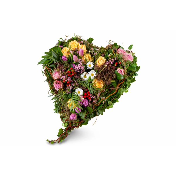 gestaeck-herz-mit-rosen